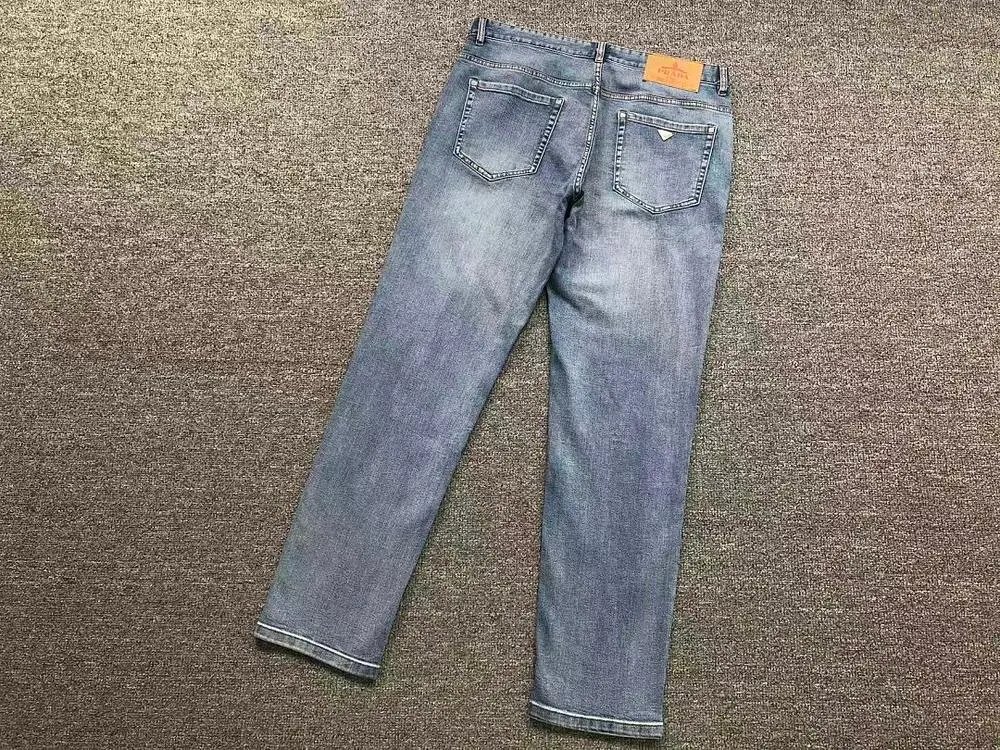 Prada Pants — W2CFinds curated find