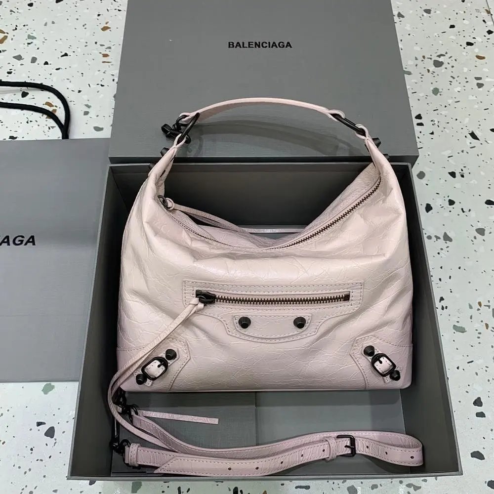 Balenciaga bag — W2CFinds curated find