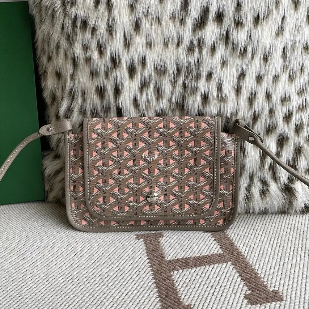 Goyard Bag — W2CFinds curated find