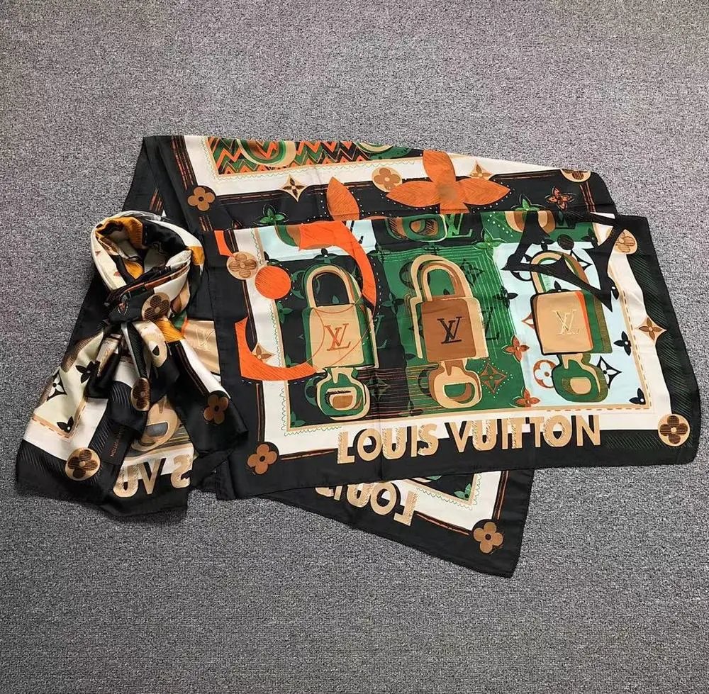 Gucci silk scarf