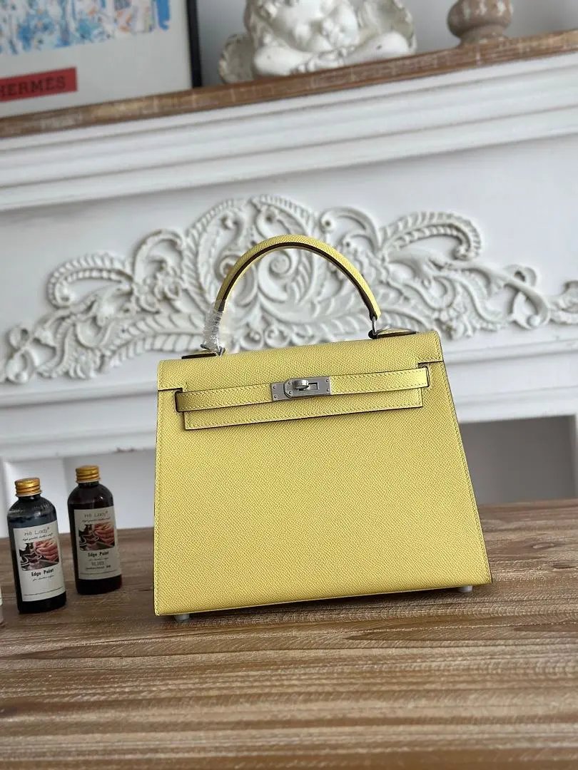 Hermès  Kelly bag — W2CFinds curated find
