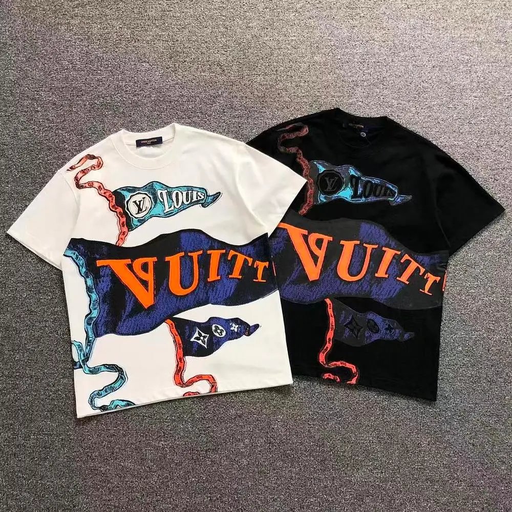Louis Vuitton tee — W2CFinds curated find