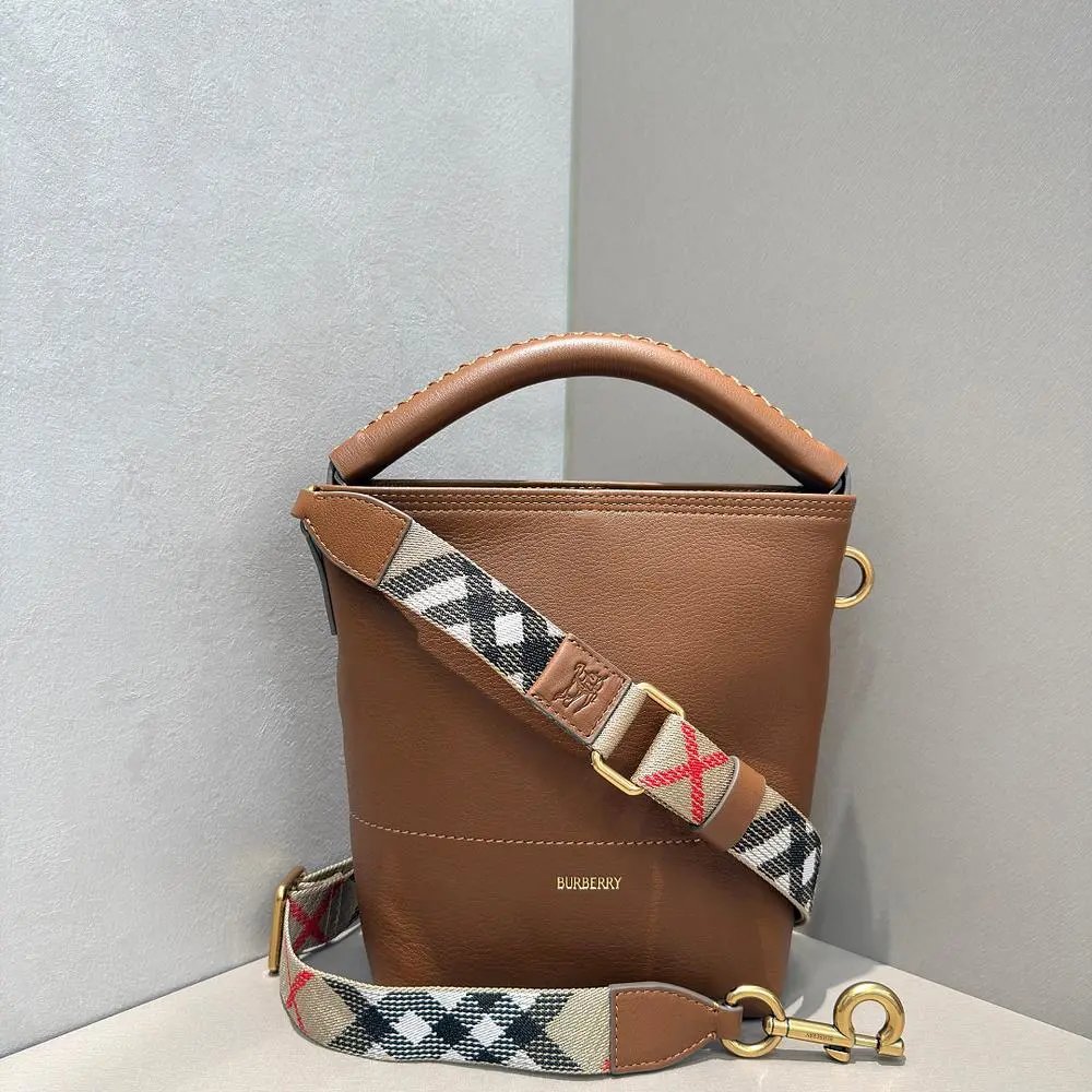 Burberry bag — W2CFinds curated find