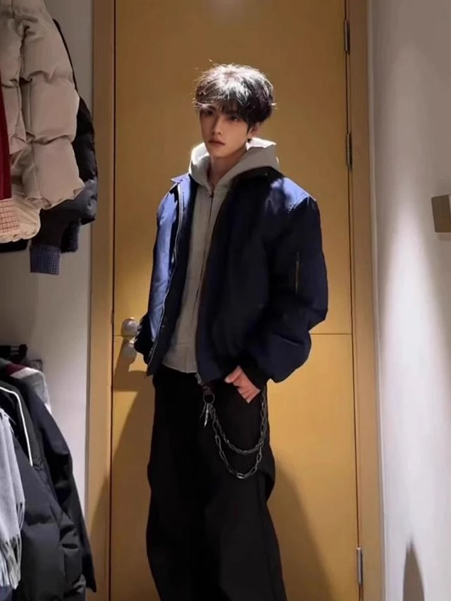 Clean Fit Bomber Jacket: seller detail photo 4