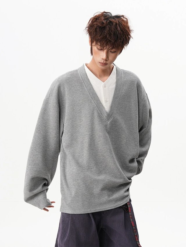 Layered V Neck Sweatshirt: seller detail photo 12
