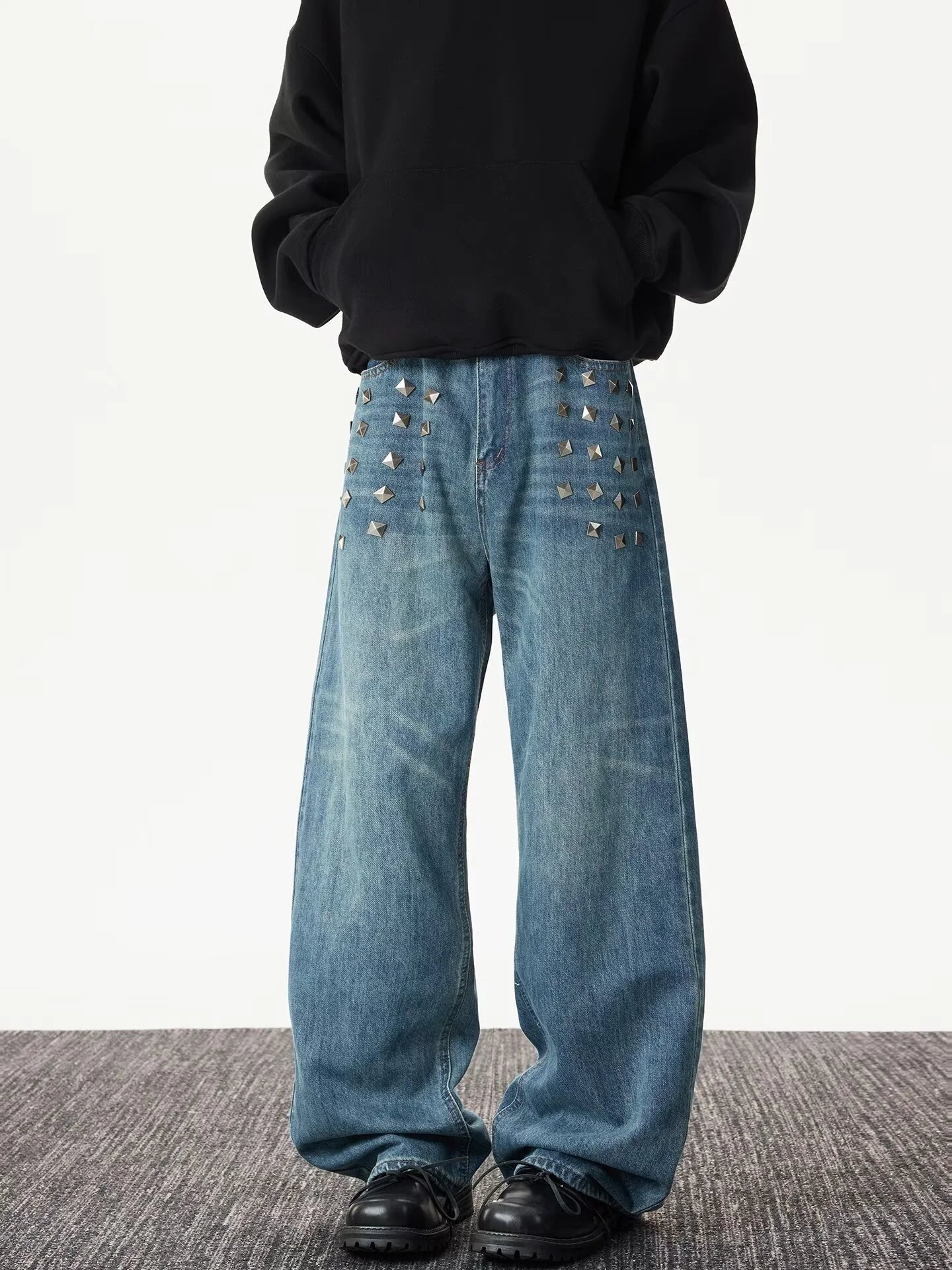 Studded Washed Straight Jeans | 1 colorways