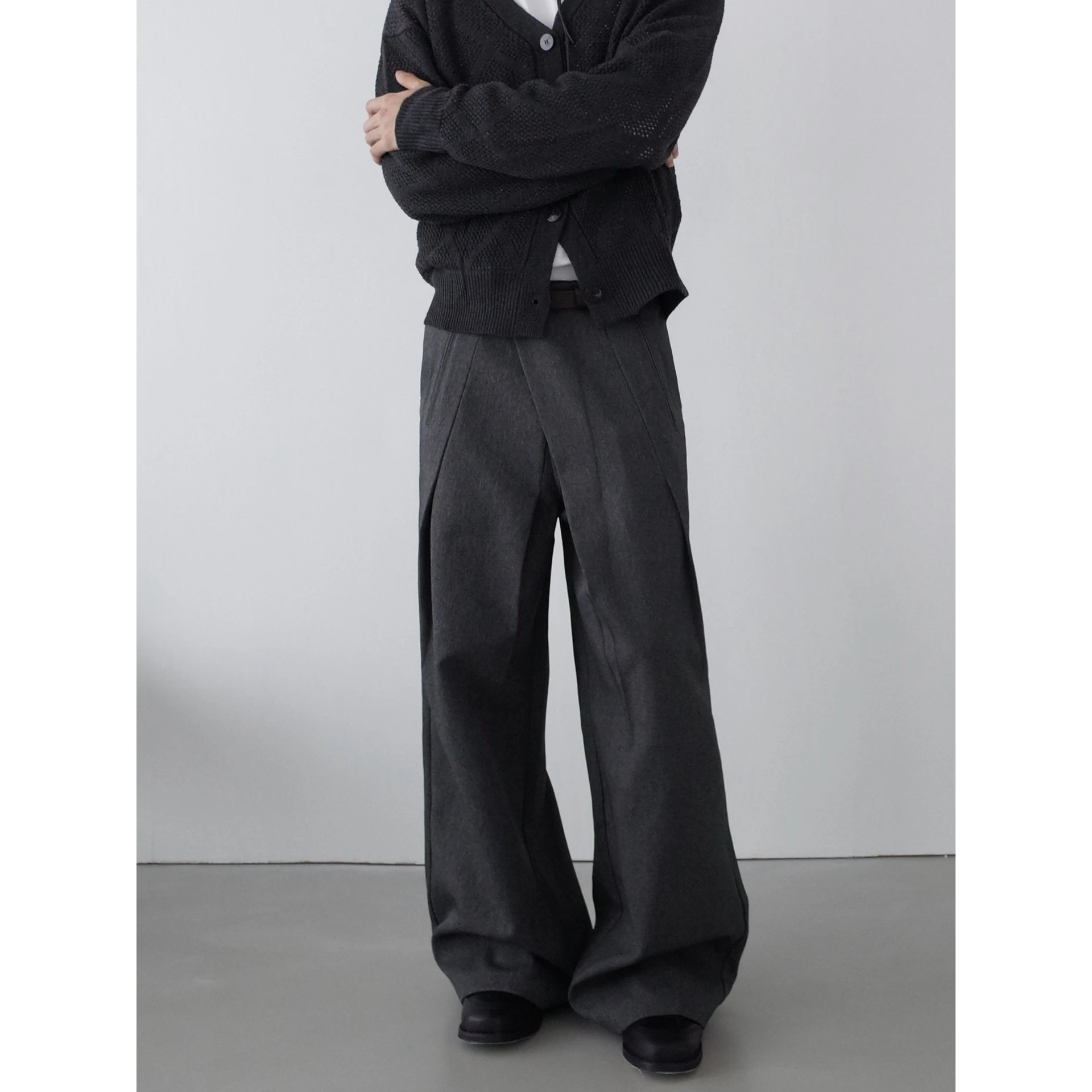 Pleated Wide Leg Trousers | 1 colorways
