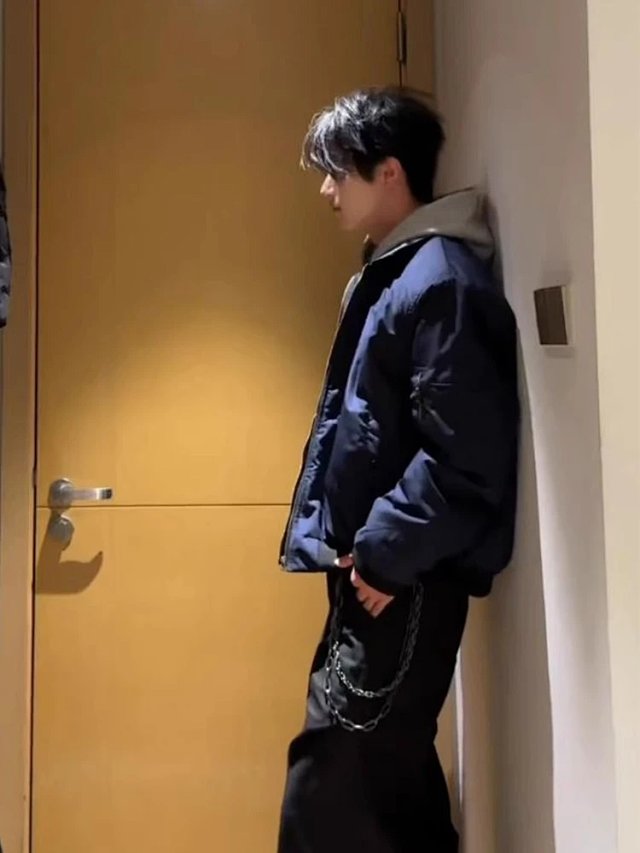 Clean Fit Bomber Jacket: seller detail photo 5