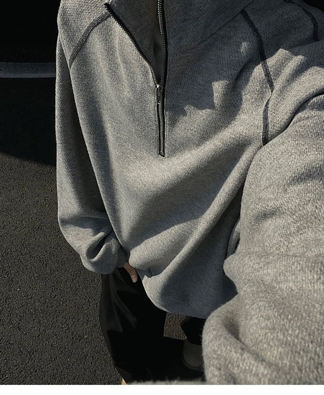 Half Zip Mock Neck Sweatshirt: seller detail photo 4