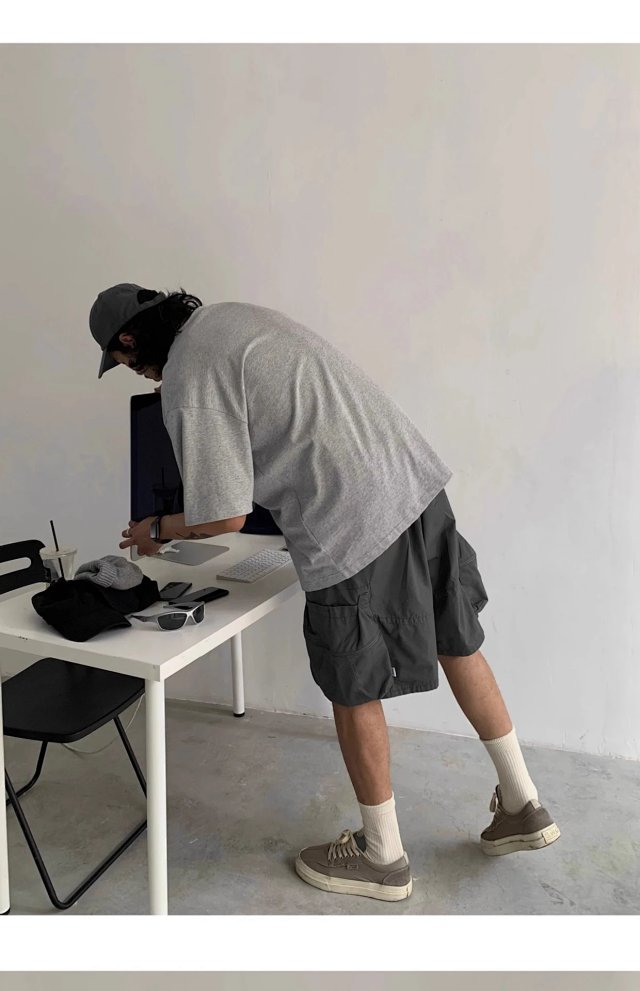 Retro Cargo Shorts: seller detail photo 4