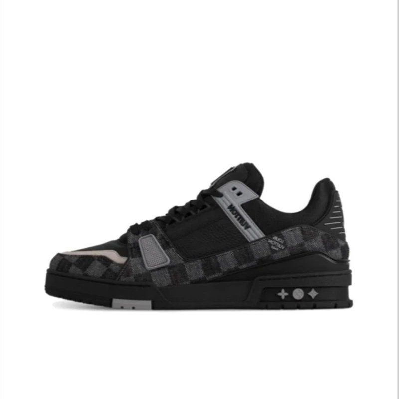 Black canvas