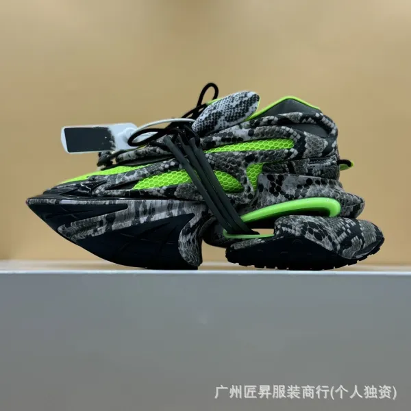 Balenciaga Triple S Pink Chunky Sneakers - 5