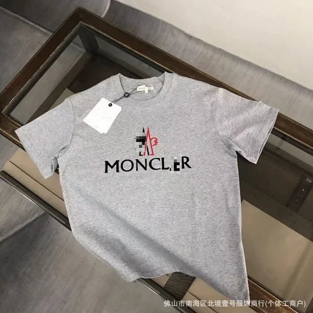 Moncler T-Shirts Logo-Print Crewneck T-Shirt product detail image 35