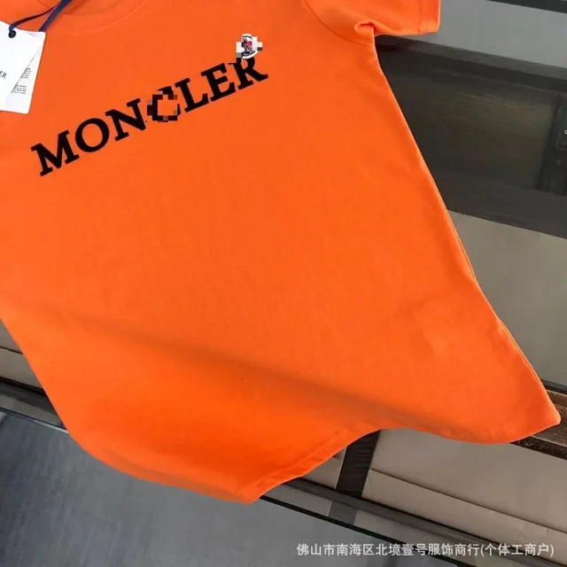Moncler T-Shirts Logo-Print Crewneck T-Shirt product detail image 28