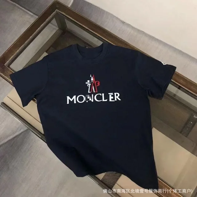 Moncler T-Shirts Logo-Print Crewneck T-Shirt product detail image 32
