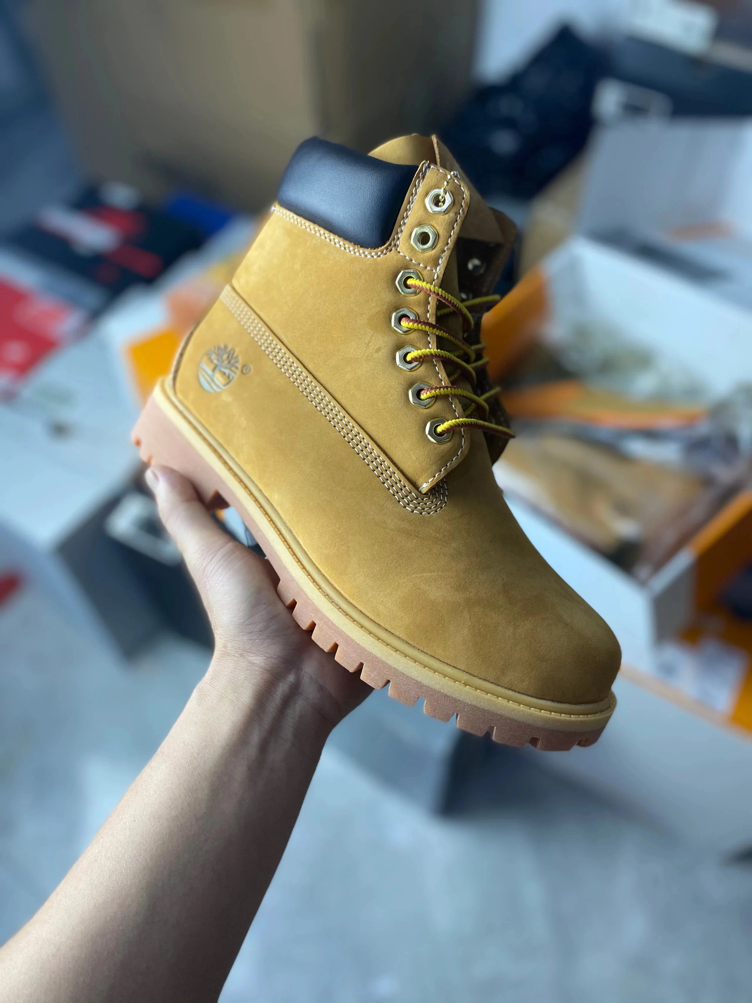 Guangdong Zhongshan Goods Pure Original Yellow Boots Waterproof Top Grain Leather vs Export Version Outdoor Sports Boots