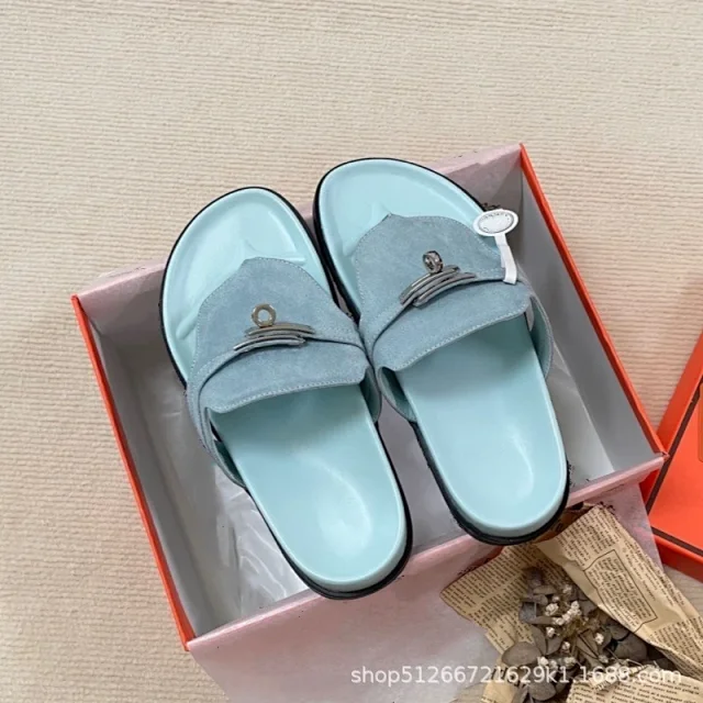 Unbranded Slippers Thong with Metal Turn-Lock Buckle product detail image 5