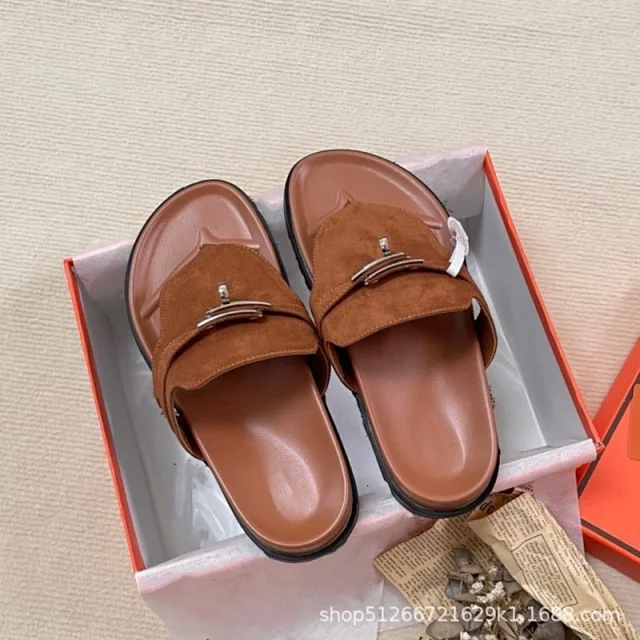 Unbranded Slippers Thong with Metal Turn-Lock Buckle product detail image 13