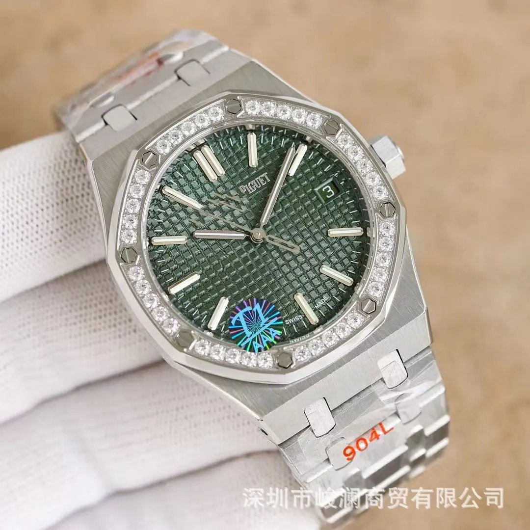 Audemars Piguet Watches Royal Oak automatic watch with octagonal bezel and integrated bracelet — 18