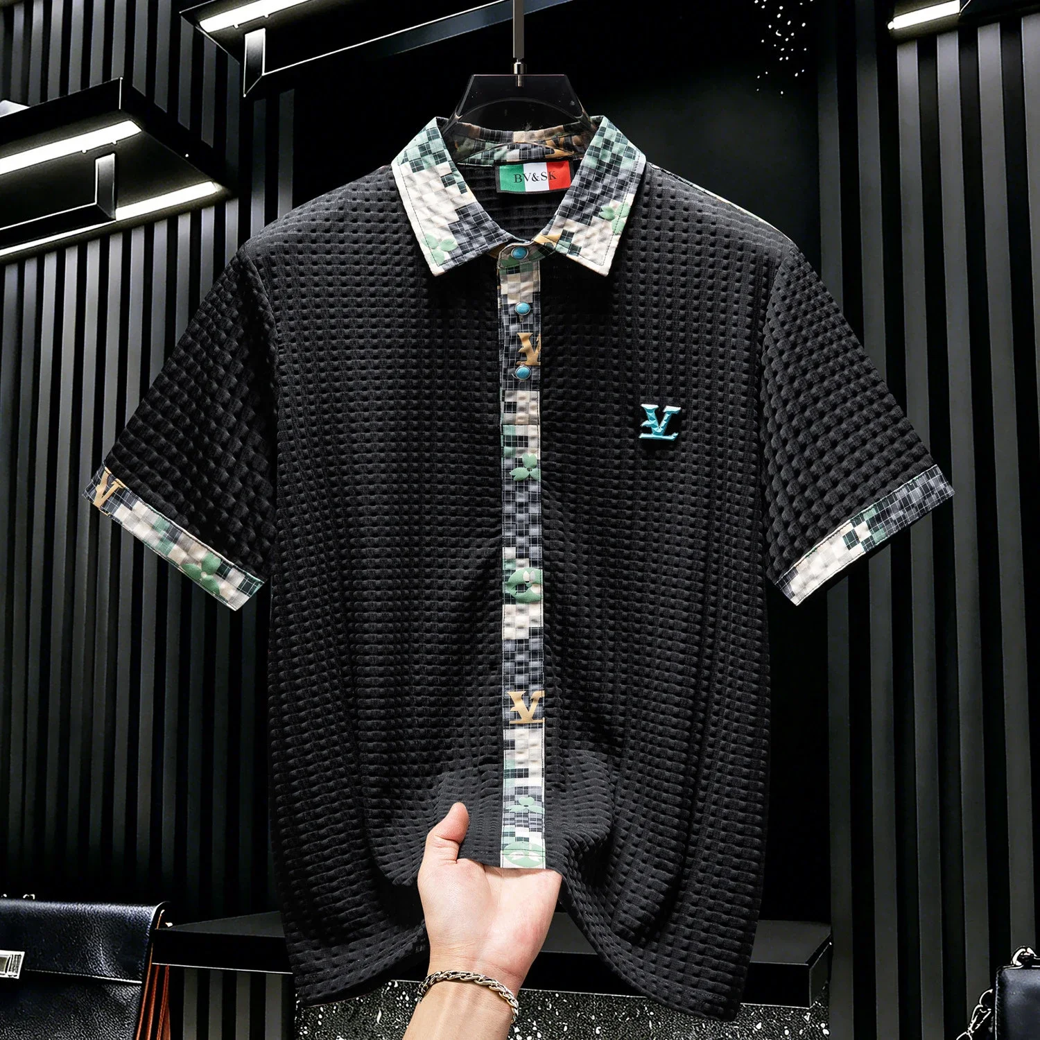LV  Luxury Style Men's Short-Sleeve Shirt