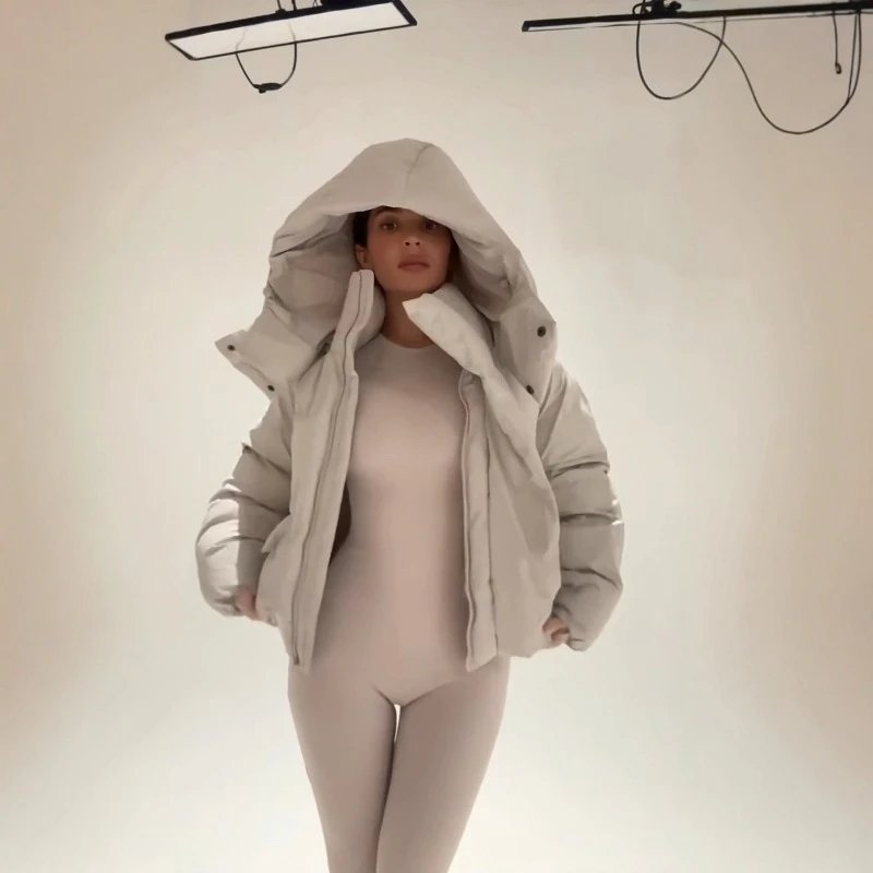 女性