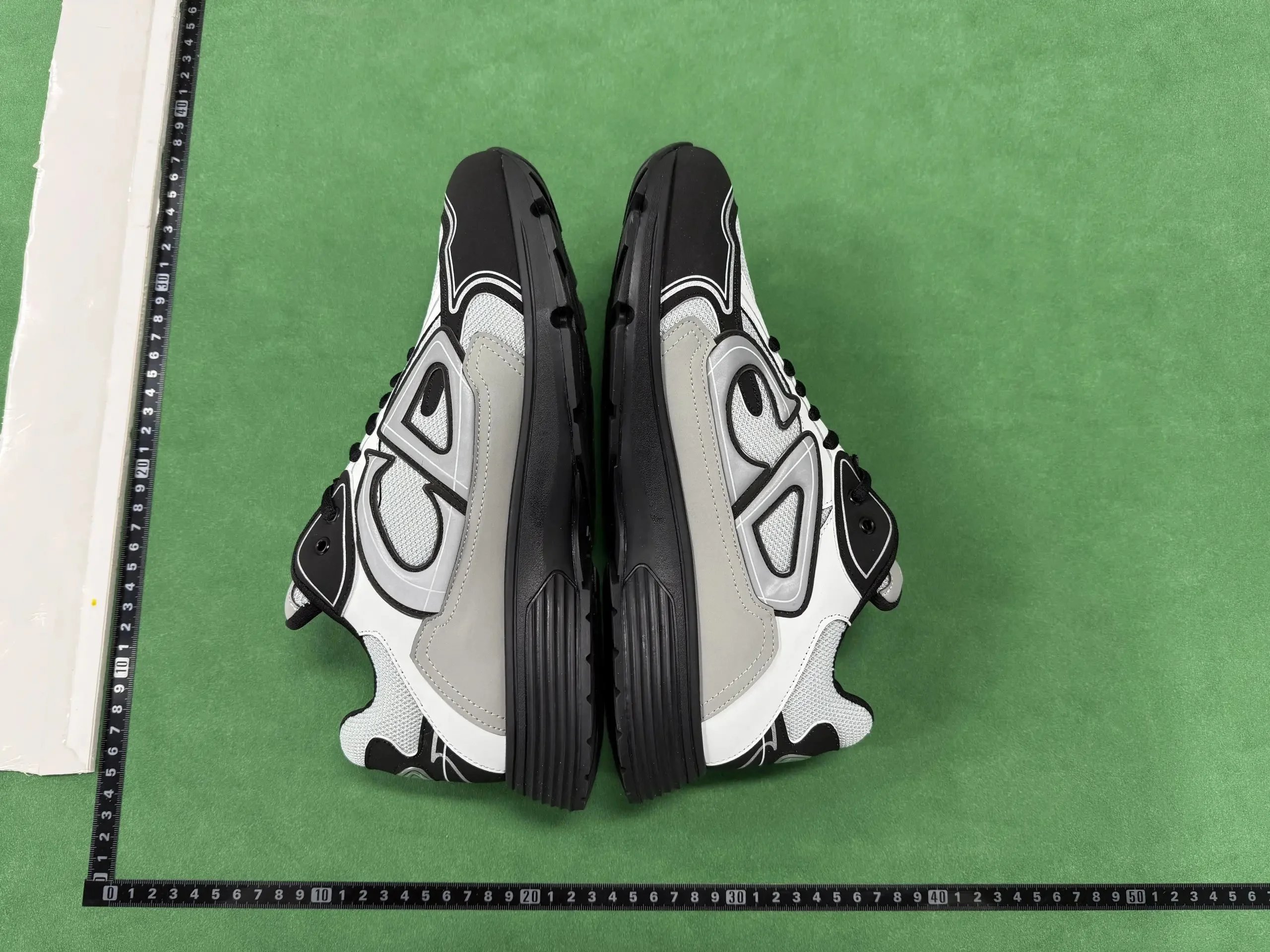 Dior B23 Low Multicolor Chunky Sneakers - 9