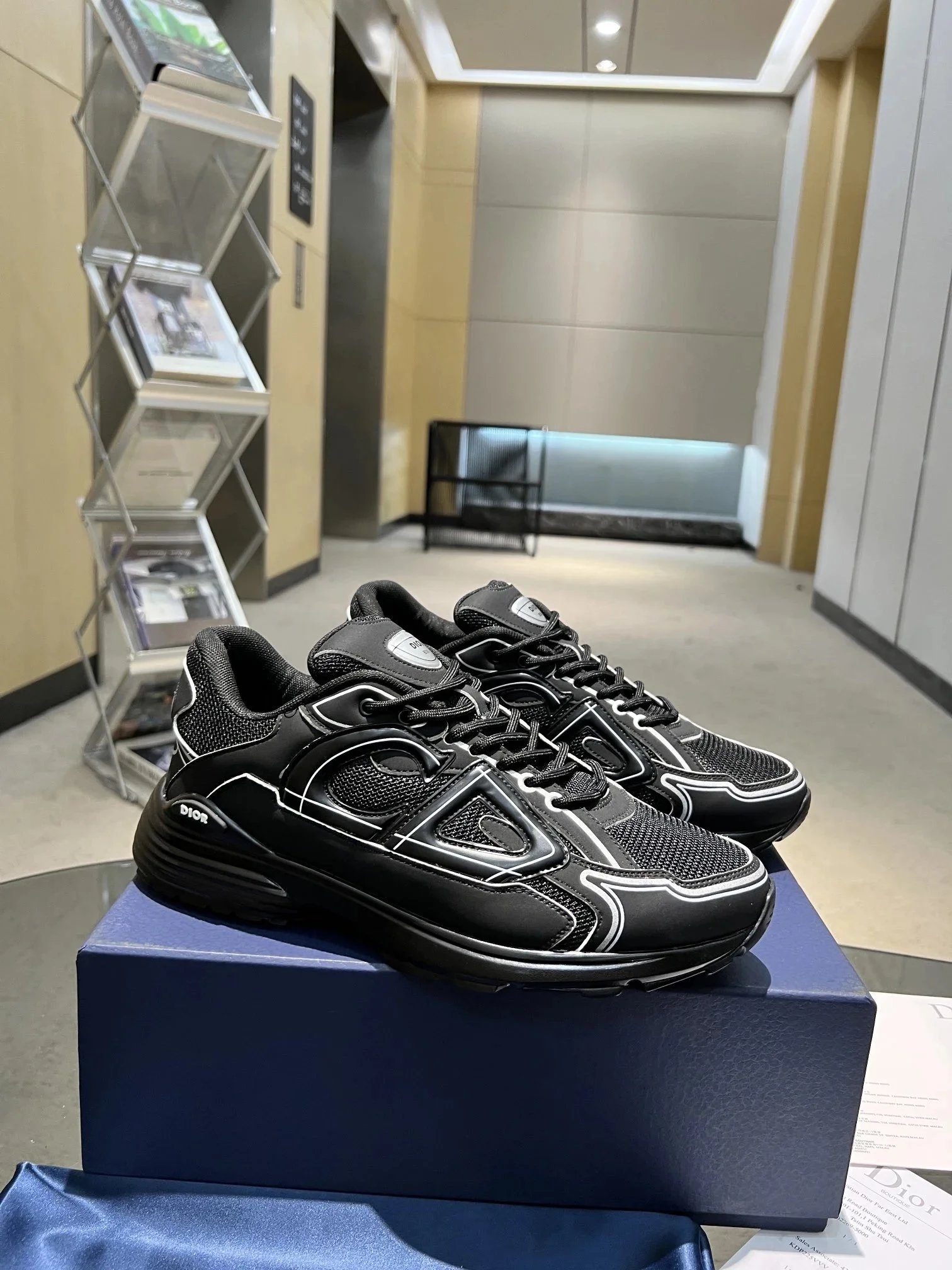 Dior B23 Low Black and White Sneakers - 1