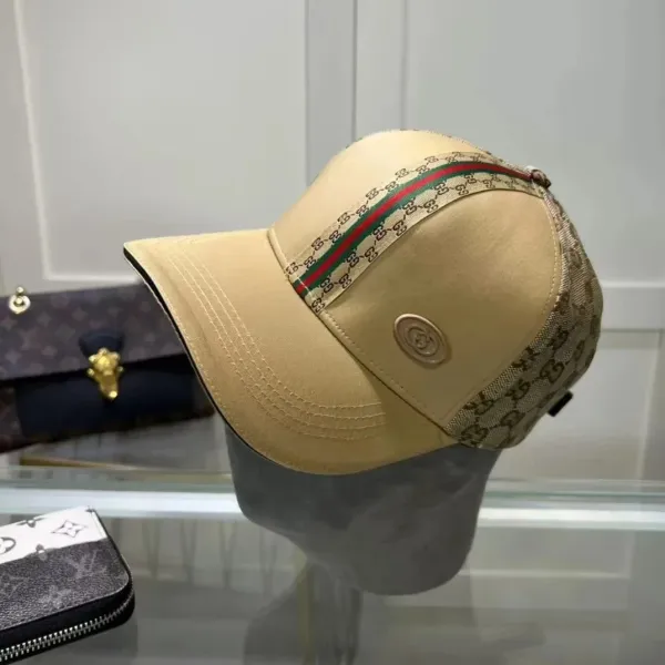 Gucci GG Marmont Baseball Cap Beige Monogram - 1