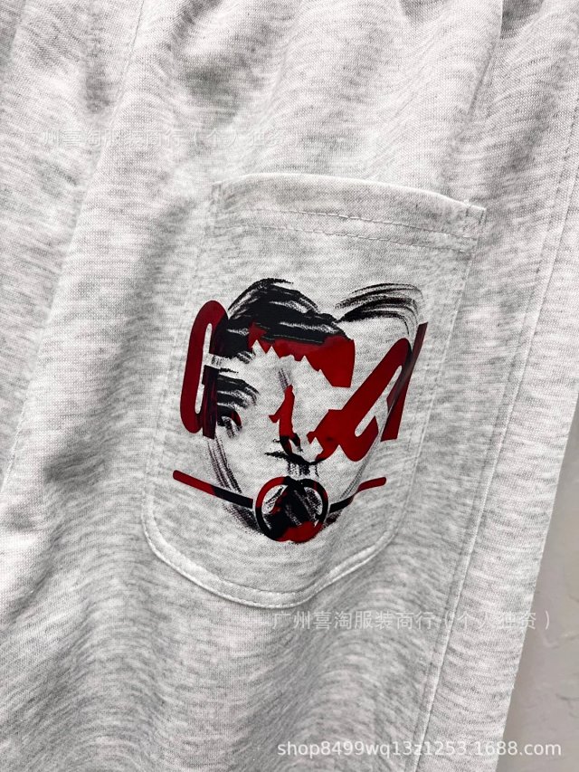 Gucci Pants: seller detail photo 13