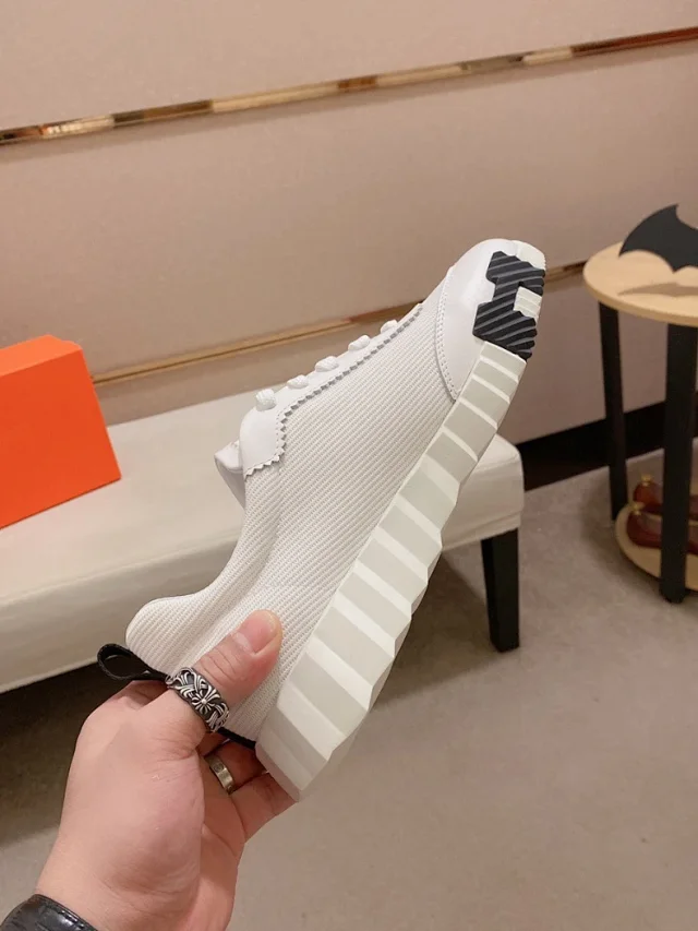 Unbranded Sneakers Low-top lace-up with ribbed sole and heel accent product detail image 14
