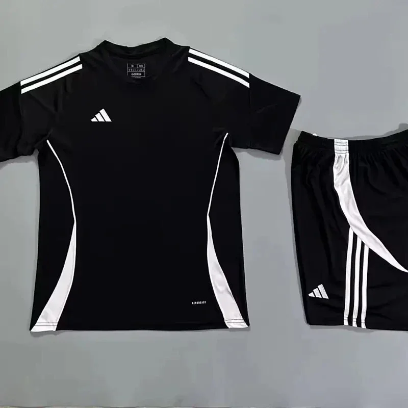 Short sleeved suit 7