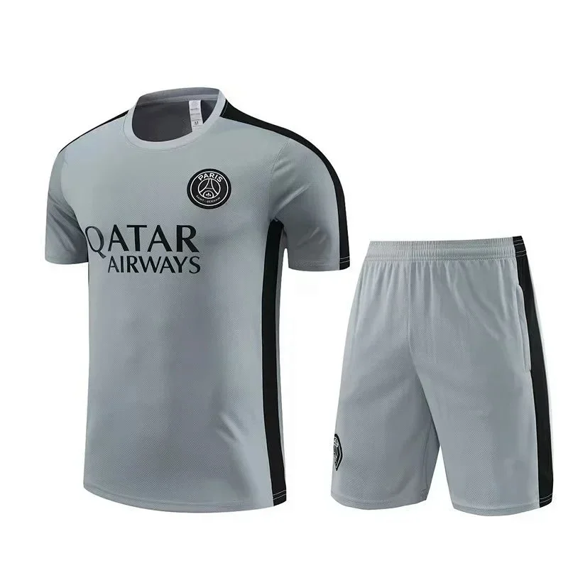 Short sleeved suit 3