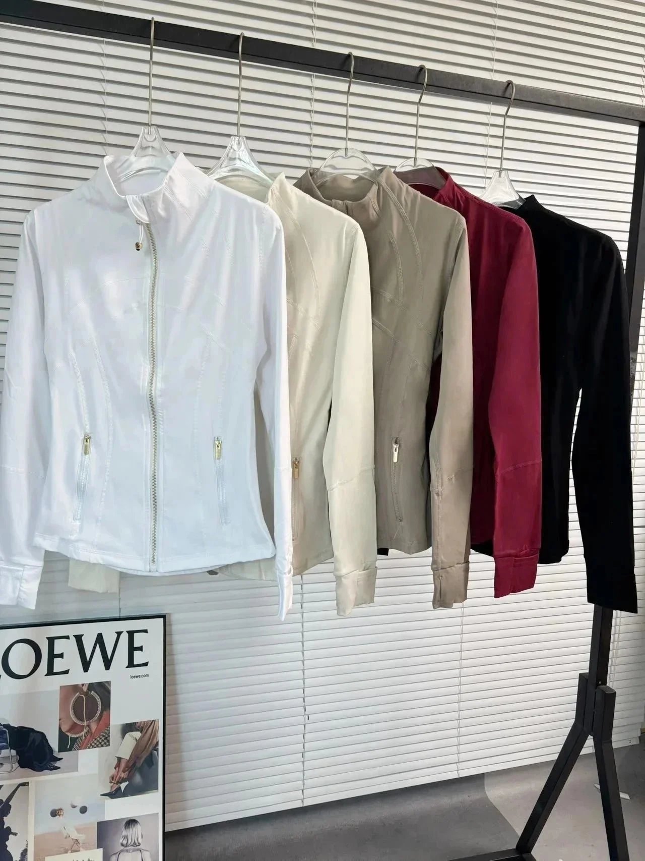 luluwomen'sdefinejacketblack/goldslimexercisehigh - 196806