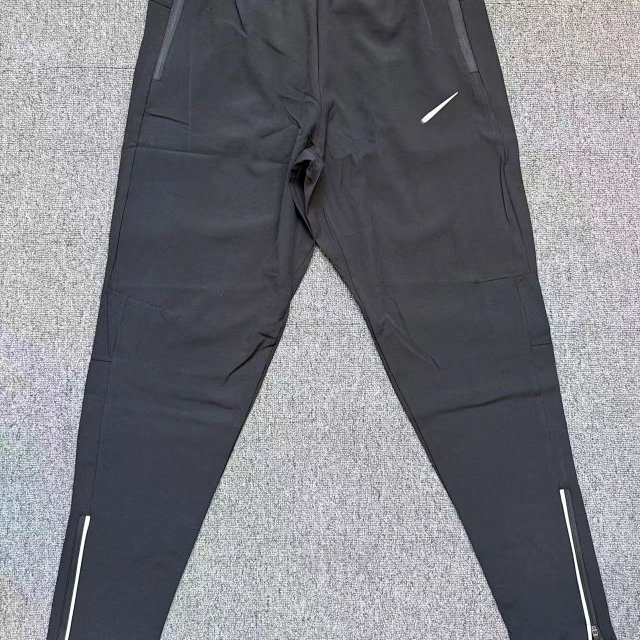 Nike Sweatpants: seller detail photo 13