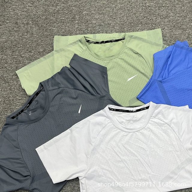 Nike sports T-shirt: seller detail photo 6