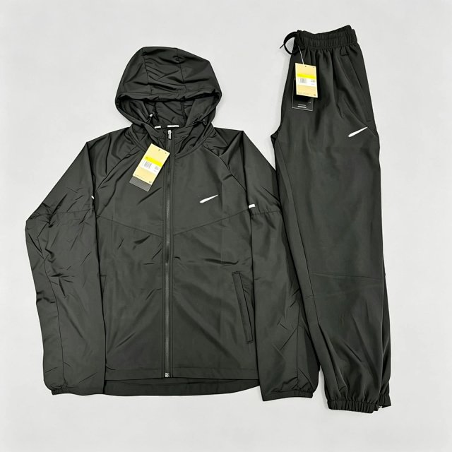 Nike Tracksuit: seller detail photo 8