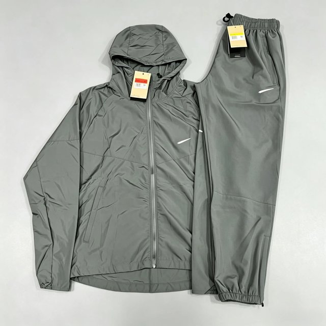 Nike Tracksuit: seller detail photo 11