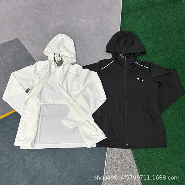 On Running Sports Jacket: seller detail photo 3