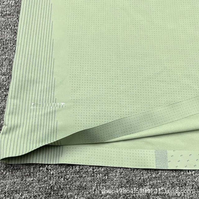 Nike sports T-shirt: seller detail photo 4