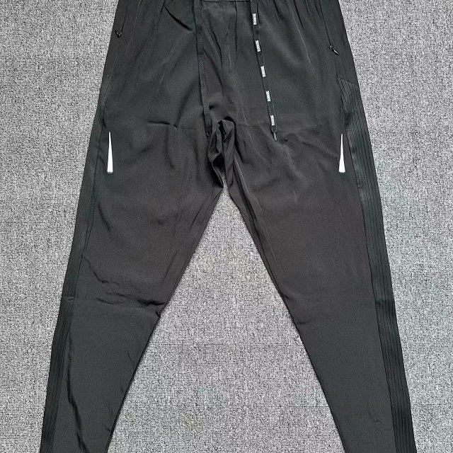 Nike Sweatpants: seller detail photo 10
