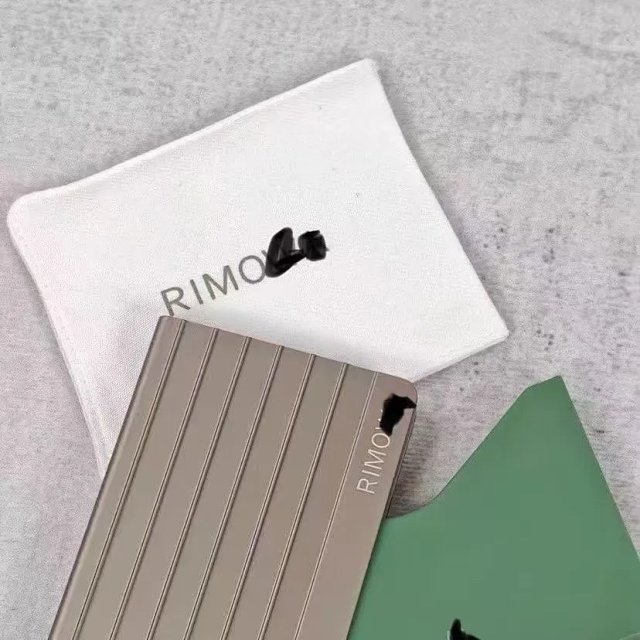 Rimowa Aluminium Wallet: seller detail photo 2