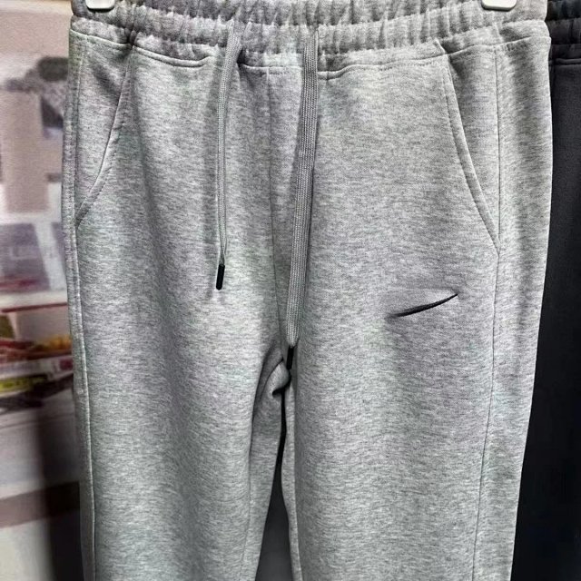 Nike Sweatpants: seller detail photo 5