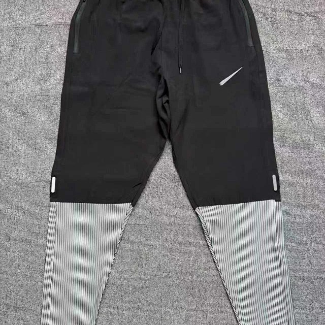 Nike Sweatpants: seller detail photo 7