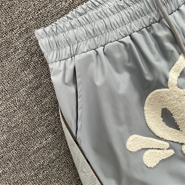Syna World Short: seller detail photo 14