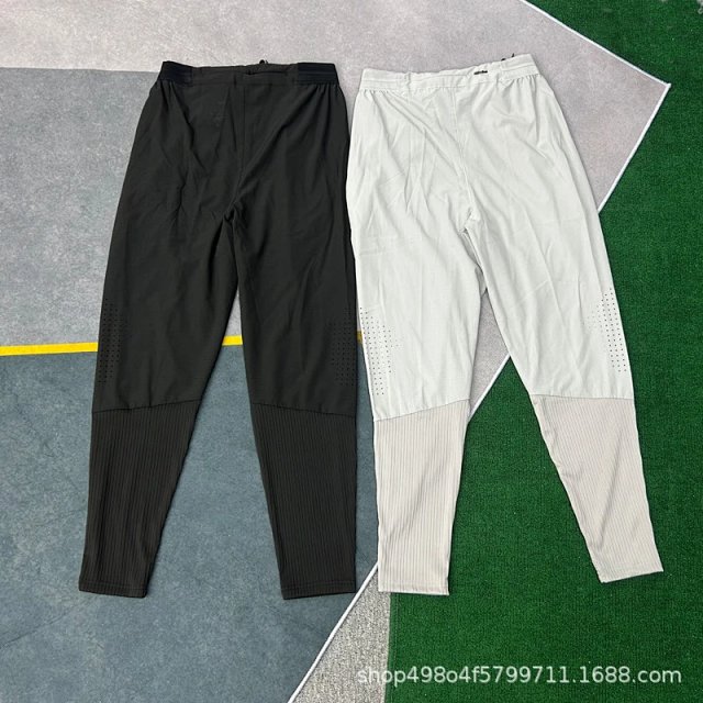 Nike Sweatpants: seller detail photo 5
