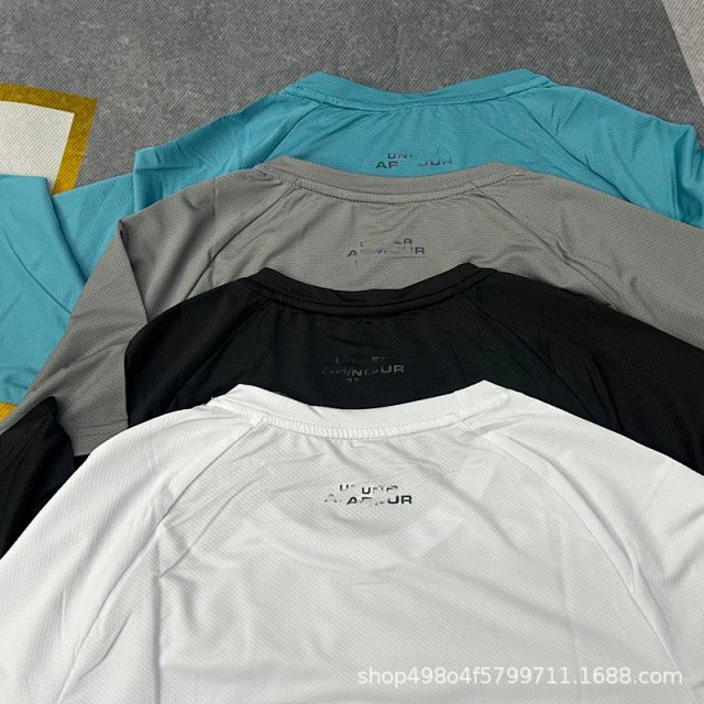 Under Armour sports T-shirt: seller detail photo 6