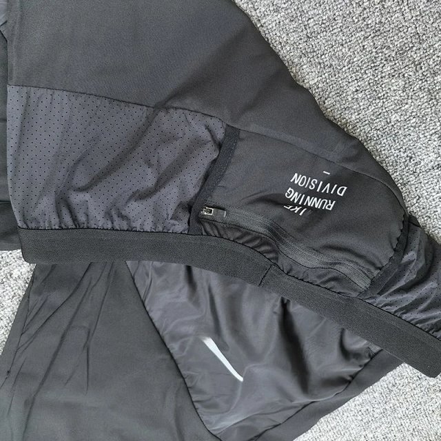 Nike Tracksuit: seller detail photo 4