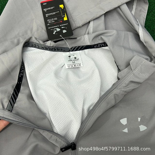 On Running Sports Jacket: seller detail photo 6