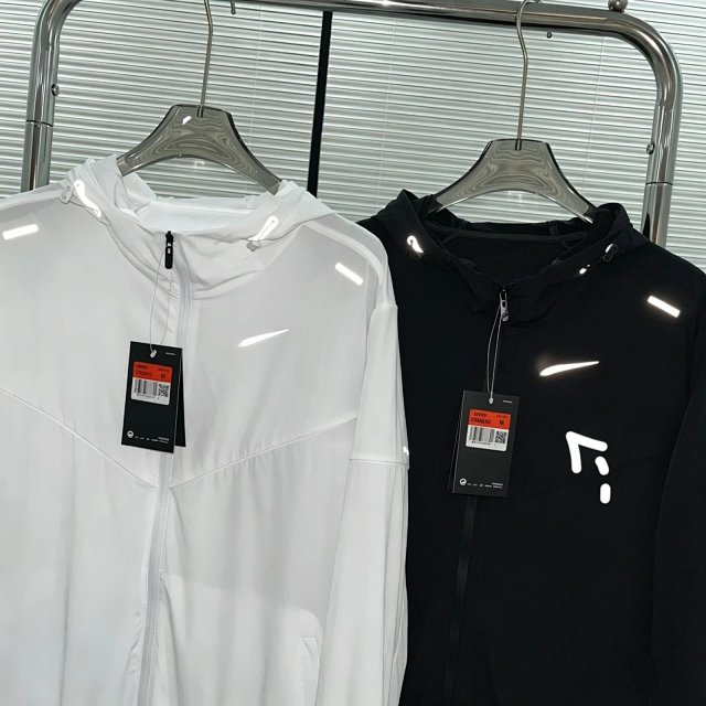 Nike Windrunner Running Jacket: seller detail photo 8
