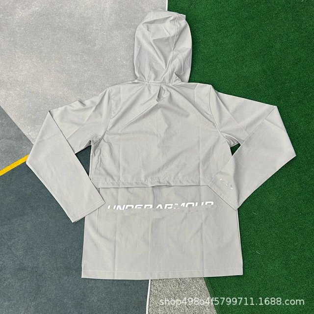On Running Sports Jacket: seller detail photo 7